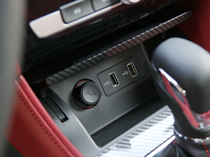 201820T ԄTrophy\ӻW V п؅^