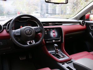 201820T ԄTrophy\ӻW V п؅^