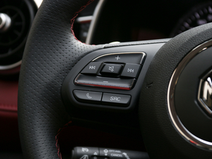 201820T ԄTrophy\ӻW V п؅^