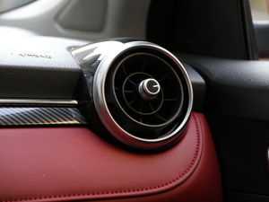 201820T ԄTrophy\ӻW V п؅^