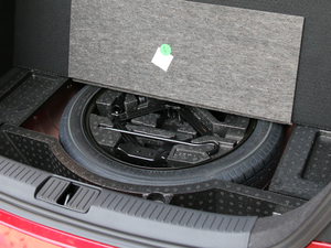 201820T ԄTrophy\ӻW V ̥