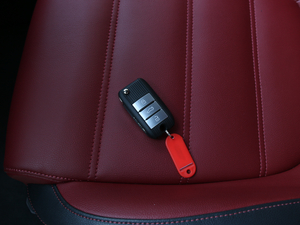 201820T ԄTrophy\ӻW V ܇耳