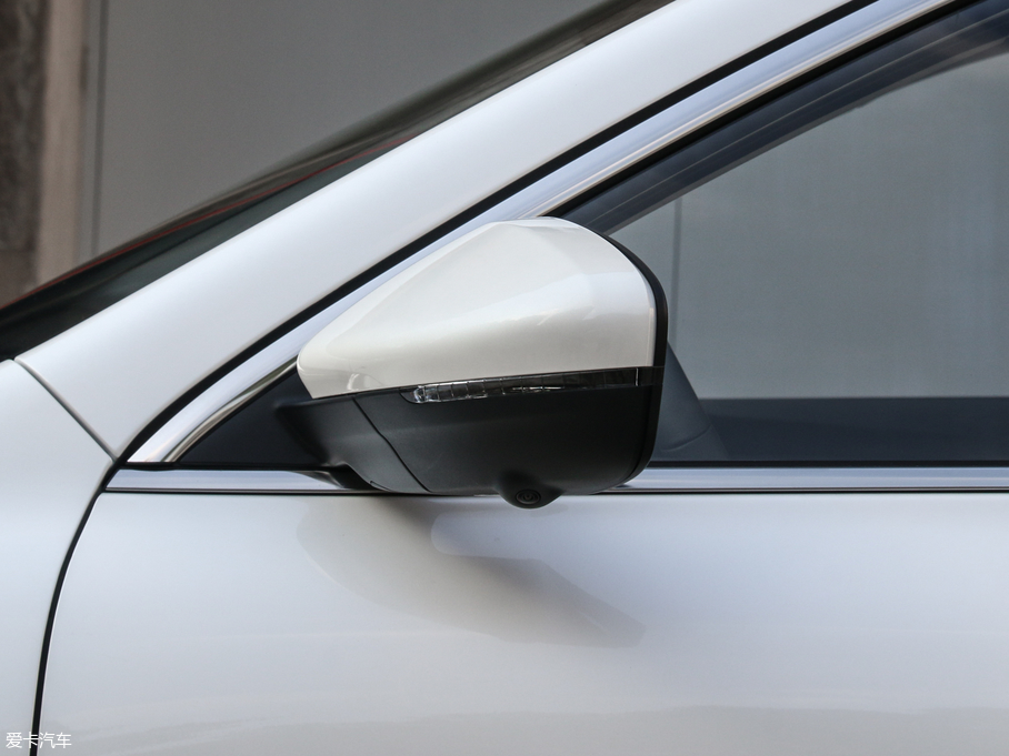 2018MG HS 30T Trophy ɠɳȼ