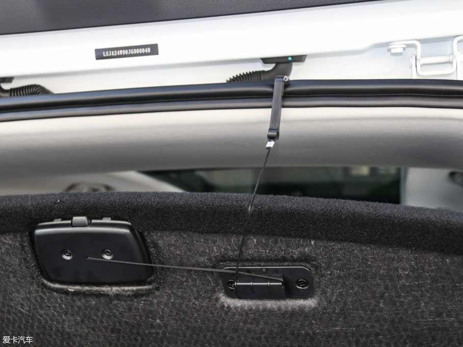 2018MG HS 30T Trophy ɠɳȼ