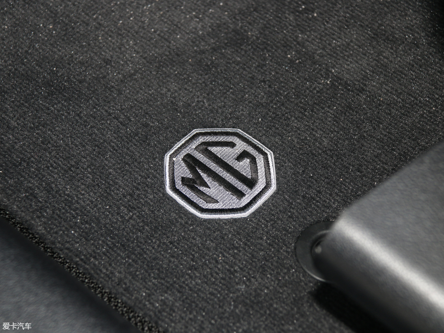 2018MG HS 30T Trophy ɠɳȼ