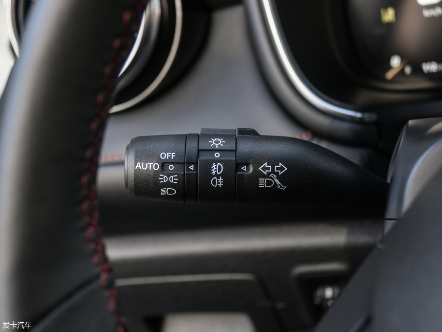 2018MG HS 30T Trophy ɠɳȼ