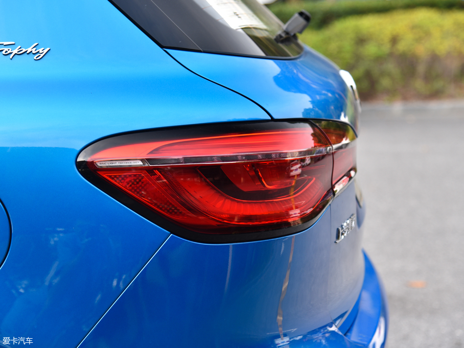 2018MG HS 30T Trophy ɠɳȼ