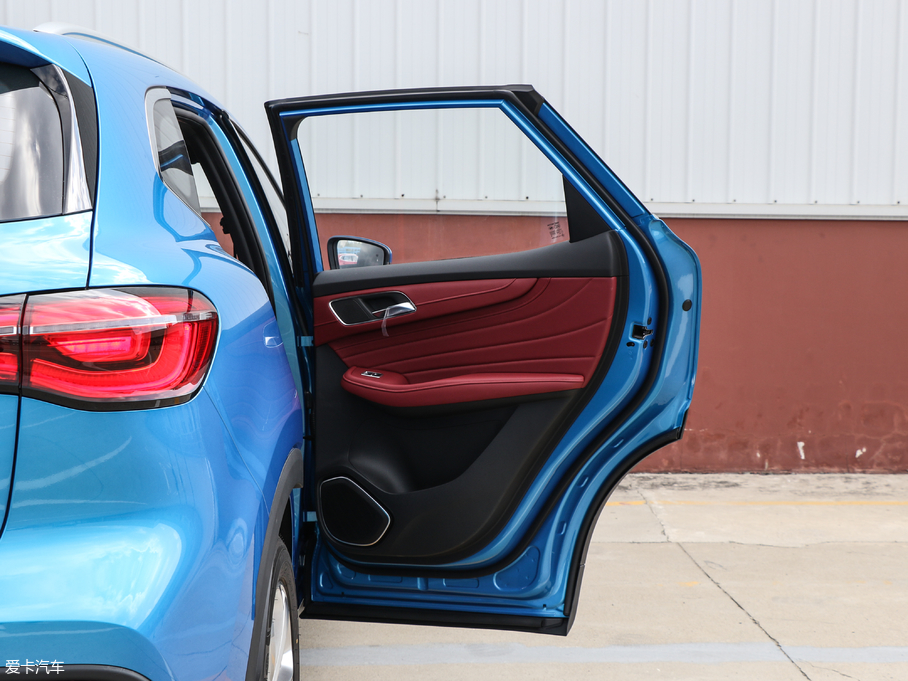 2018MG HS 30T Trophy ɠȼ