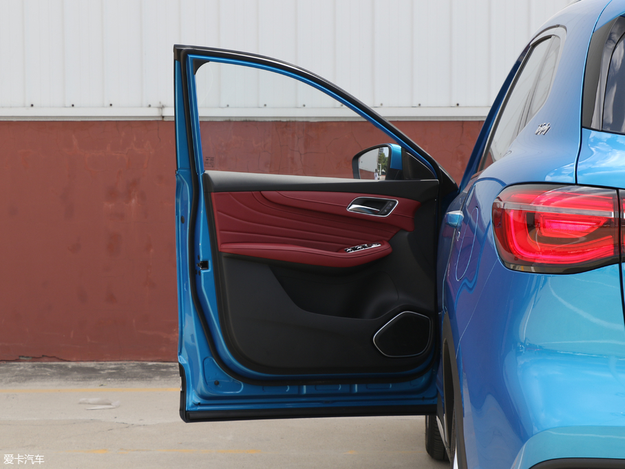 2018MG HS 30T Trophy ɠȼ