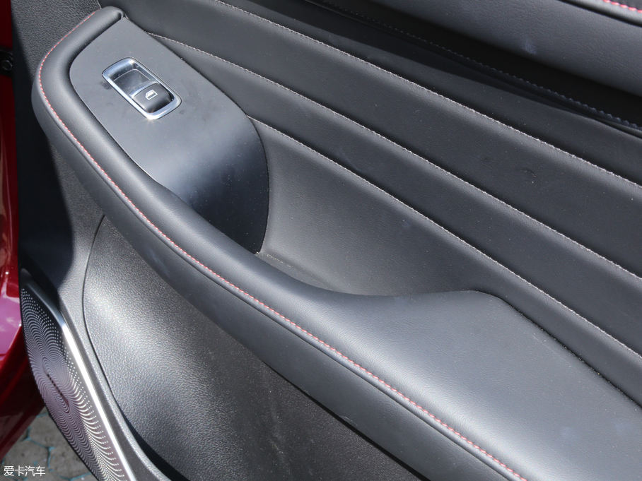 2018MG HS 30T Trophy ɠɳȼ