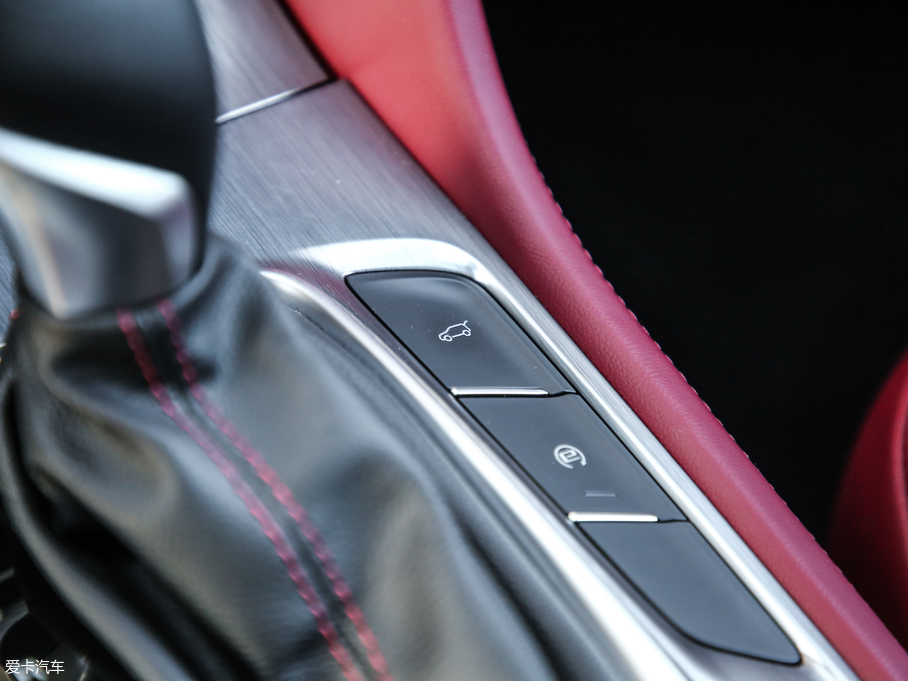 2018MG HS 30T Trophy ɠɳȼ