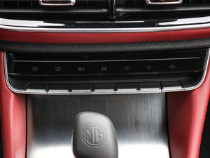 201830T Trophy ɠȼ {{