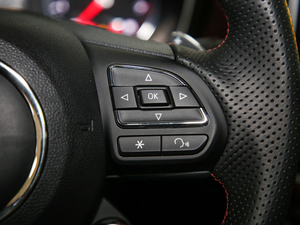 201920T ԄӃTrophyܰ VI п؅^