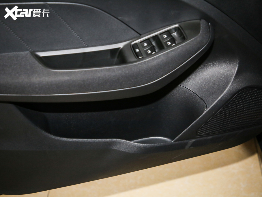 2020MG ZS 180DVVT CVT Base