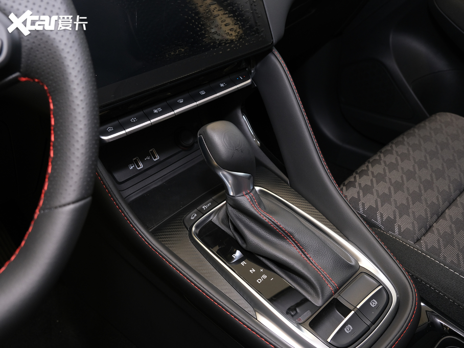 2020MG ZS 180DVVT CVT Up