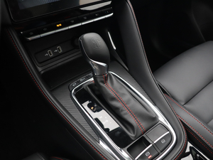 2020260TGI ԄTrophy Pro L2+ QU