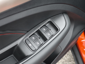 2020260TGI ԄTrophy Pro L2+ {܇ƅ^	