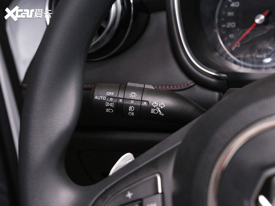 2020��MG HS 20T �ԄӃ��(q��)������ ��VI