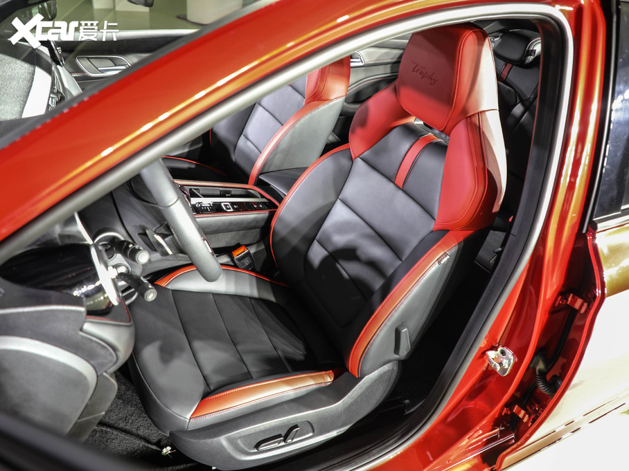 2020MG6 1.5T ԄTrophy{Ş