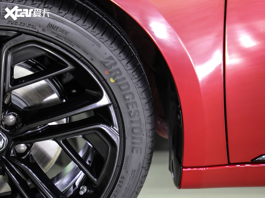 2020MG6 1.5T ԄTrophy{Ş