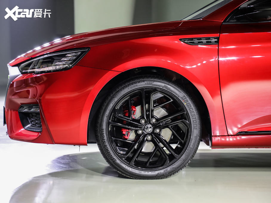 2020MG6 1.5T ԄTrophy{Ş