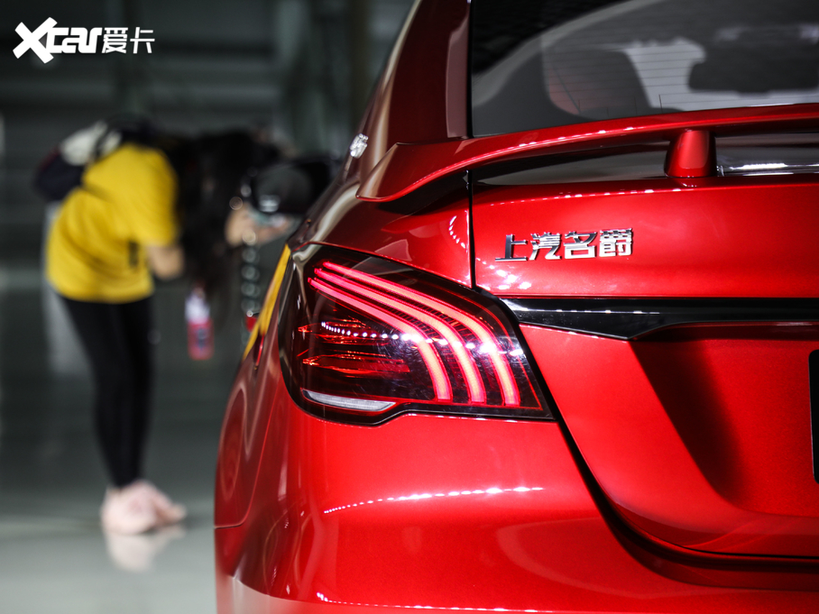 2020MG6 1.5T ԄTrophy{Ş