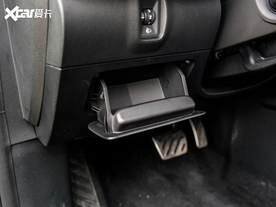 2020MG6 1.5T ԄTrophy{Ş