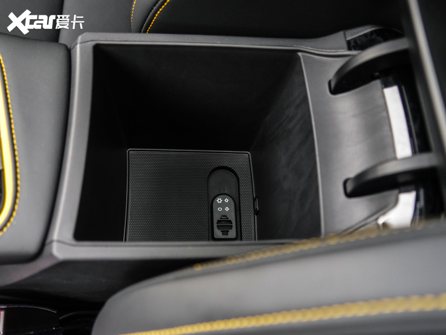 2020MG6 1.5T ԄTrophy{Ş