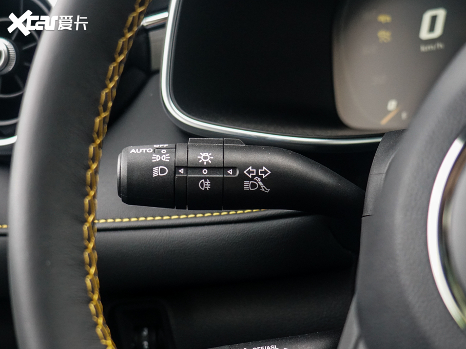 2020MG6 1.5T ԄTrophy{Ş