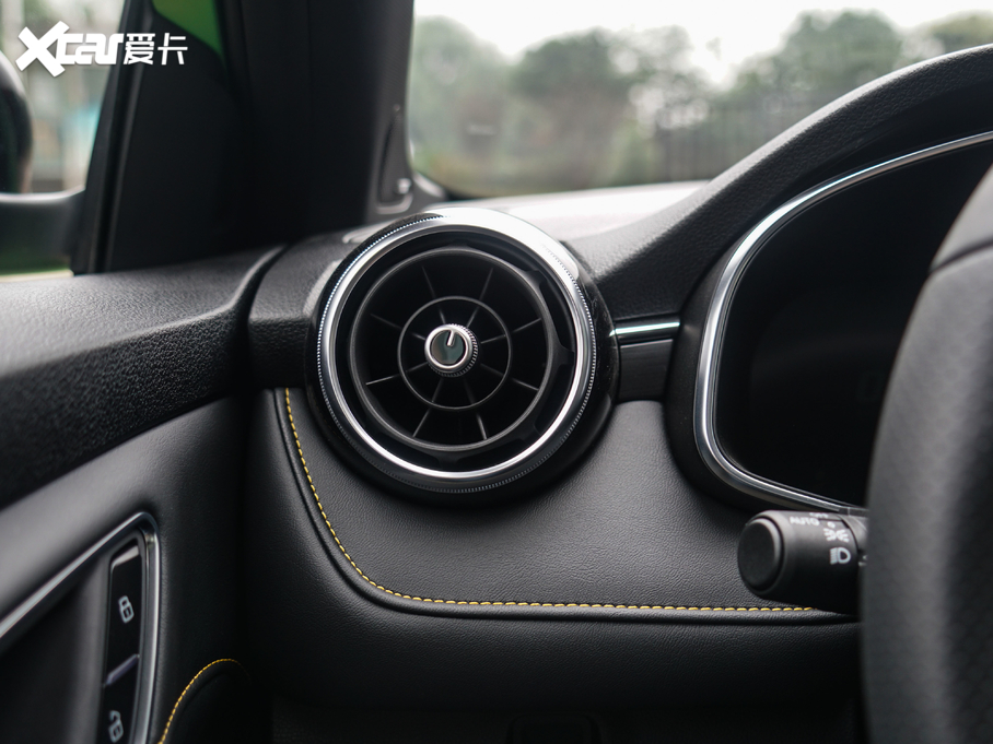 2020MG6 1.5T ԄTrophy{Ş