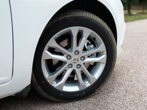 2012��MG5 �������^