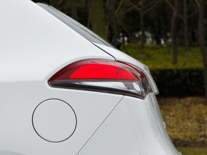 2012��MG5 �������^