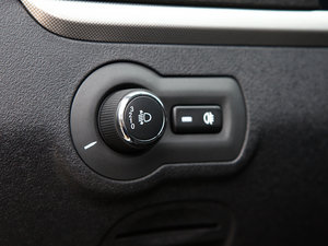 2012��MG5 �п؅^