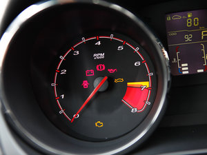 2012��MG5 �п؅^