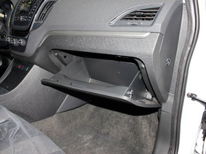 2012款1.5L 自动豪华版 空间座椅