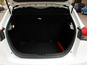 2012款1.5L 自动豪华版 空间座椅
