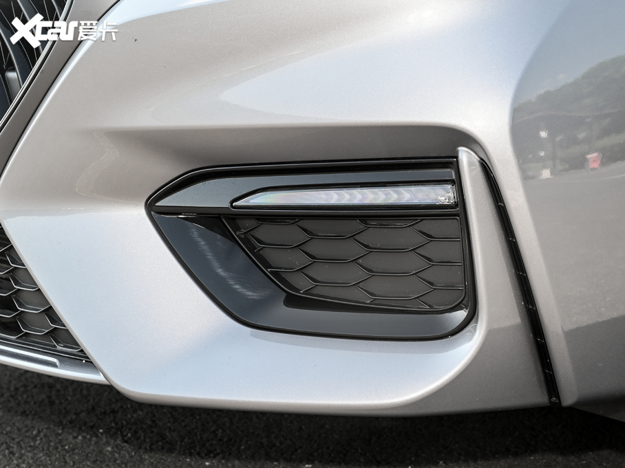 2020��MG6����Դ 1.5T ���(d��ng)Trophy���{��Ş��