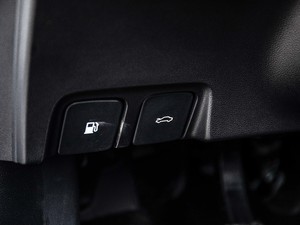 2021款180DVVT 手动青春豪华版 中控区