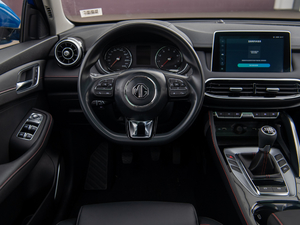 2021400TGI Ԅ(dng)(q)TrophyŞ п؅^(q)