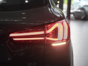 2021400TGI ԄTrophyŞ ^