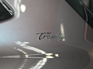 2021400TGI ԄTrophyŞ ^