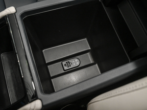 2021400TGI ԄTrophyŞ g