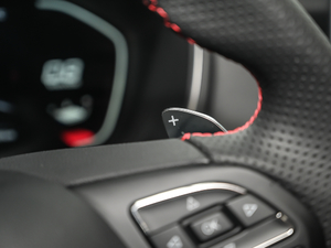 2021300TGI ԄӃTrophy п؅^