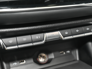 2021300TGI ԄӃTrophy п؅^