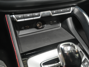 2021300TGI ԄӃTrophy п؅^