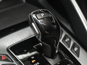 2021300TGI ԄӃTrophy п؅^