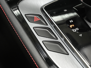 2021300TGI ԄӃTrophy п؅^