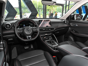 2021300TGI ԄӃTrophy п؅^