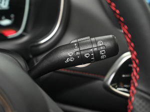 2021300TGI ԄӃTrophy п؅^