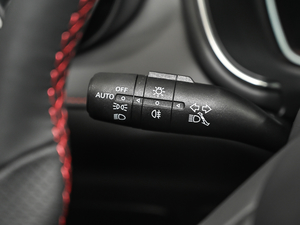 2021300TGI ԄӃTrophy п؅^